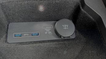 JAGUAR E-PACE 2.0 D240 R-Dynamic HSE Auto AWD Euro 6 (s/s) 5dr