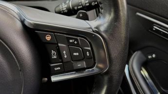 JAGUAR E-PACE 2.0 D240 R-Dynamic HSE Auto AWD Euro 6 (s/s) 5dr