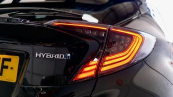 TOYOTA C-HR 1.8 VVT-h Excel SUV 5dr Petrol Hybrid CVT Euro 6 (s/s) (122 ps)