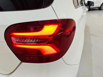 MERCEDES-BENZ A-CLASS 2.1 A200d AMG Line (Premium) Hatchback 5dr Diesel 7G-DCT Euro 6 