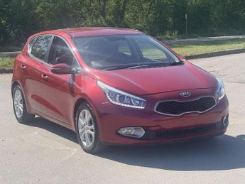 KIA CEED 1.6 CRDi 2 Hatchback 5dr Diesel Auto Euro 5 (126 bhp)