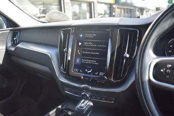 VOLVO XC60 2.0 D4 Momentum Pro SUV 5dr Diesel Auto AWD Euro 6 (s/s) (190 ps