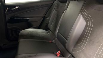 VOLKSWAGEN ID.5 Pro 77kWh Style SUV 5dr Electric Auto (174 ps)