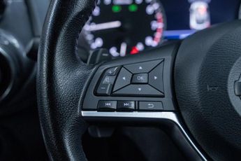 NISSAN JUKE 1.0 DIG-T N-Connecta SUV 5dr Petrol DCT Auto Euro 6 (s/s) (117 p