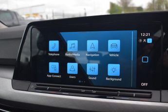 VOLKSWAGEN GOLF 1.5 eTSI MHEV Life Hatchback 5dr Petrol Hybrid DSG Euro 6 (s/s) 