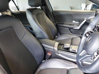 MERCEDES-BENZ A-CLASS 1.5 A180d Sport (Executive) Hatchback 5dr Diesel 7G-DCT Euro 6 (