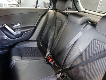 MERCEDES-BENZ A-CLASS 1.5 A180d Sport (Executive) Hatchback 5dr Diesel 7G-DCT Euro 6 (