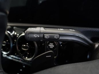 MERCEDES-BENZ A-CLASS 1.5 A180d Sport (Executive) Hatchback 5dr Diesel 7G-DCT Euro 6 (