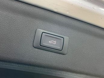 AUDI Q3 2.0 TDI S line Edition SUV 5dr Diesel Manual quattro Euro 6 (s/s