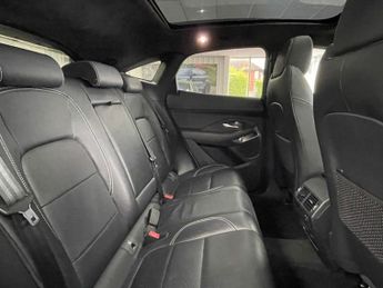 JAGUAR E-PACE 2.0 P200 MHEV R-Dynamic S SUV 5dr Petrol Auto AWD Euro 6 (s/s) (