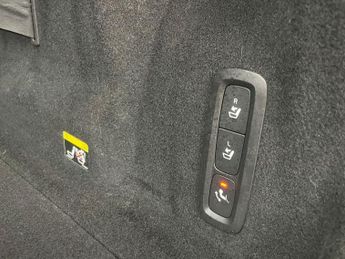 VOLVO XC60 2.0 D4 R-Design SUV 5dr Diesel Auto AWD Euro 6 (s/s) (190 ps)