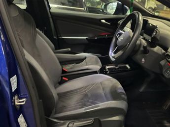VOLKSWAGEN ID.4 Pure 52kWh Life SUV 5dr Electric Auto (148 ps)