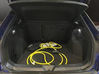 VOLKSWAGEN ID.4 Pure 52kWh Life SUV 5dr Electric Auto (148 ps)