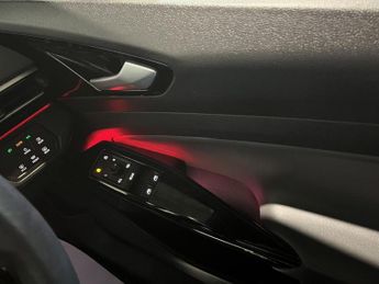 VOLKSWAGEN ID.4 Pure 52kWh Life SUV 5dr Electric Auto (148 ps)