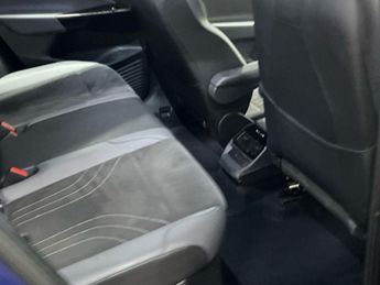 VOLKSWAGEN ID.4 Pure 52kWh Life SUV 5dr Electric Auto (148 ps)