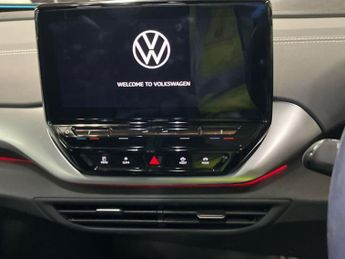 VOLKSWAGEN ID.4 Pure 52kWh Life SUV 5dr Electric Auto (148 ps)