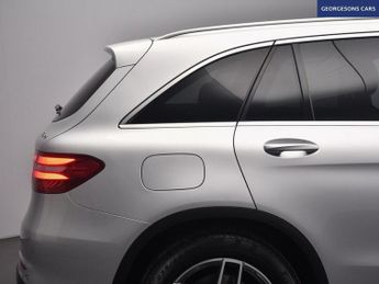 MERCEDES-BENZ GLC 2.1 GLC220d AMG Line SUV 5dr Diesel G-Tronic 4MATIC Euro 6 (s/s)
