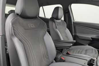 VOLKSWAGEN ID.4 Pure 52kWh Life SUV 5dr Electric Auto (148 ps)