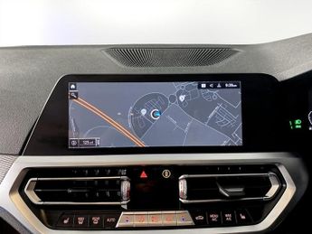BMW 3 SERIES 2.0 330e 12kWh M Sport Saloon 4dr Petrol Plug-in Hybrid Auto Eur