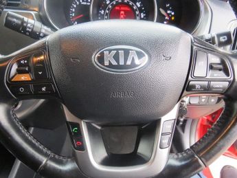 KIA RIO 1.4 3 Hatchback 5dr Petrol Manual Euro 5 (107 bhp)