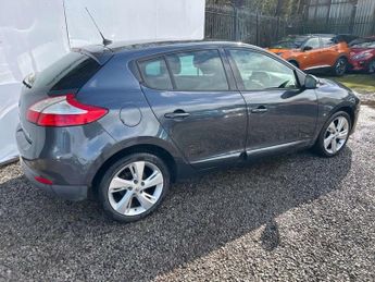 RENAULT MEGANE 1.5 dCi ENERGY Dynamique TomTom Hatchback 5dr Diesel Manual Euro