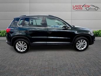 VOLKSWAGEN TIGUAN 2.0 TDI BlueMotion Tech SE SUV 5dr Diesel DSG 4WD Euro 5 (s/s) (