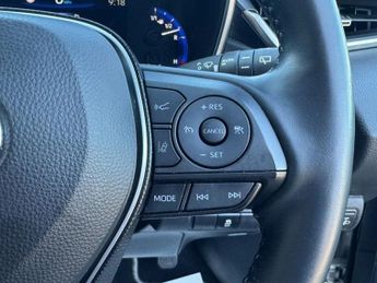 TOYOTA COROLLA 2.0 VVT-h Excel Hatchback 5dr Petrol Hybrid CVT Euro 6 (s/s) (18