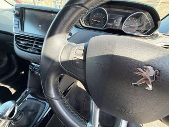 PEUGEOT 2008 1.2 PureTech GPF Allure SUV 5dr Petrol Manual Euro 6 (s/s) (130 