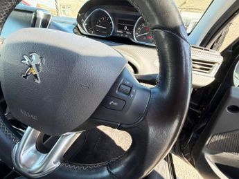 PEUGEOT 2008 1.2 PureTech GPF Allure SUV 5dr Petrol Manual Euro 6 (s/s) (130 