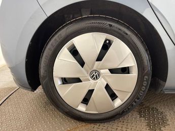 VOLKSWAGEN ID.3 Pro Performance 58kWh Family Hatchback 5dr Electric Auto (204 ps