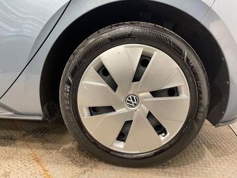 VOLKSWAGEN ID.3 Pro Performance 58kWh Family Hatchback 5dr Electric Auto (204 ps