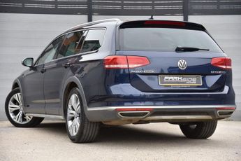 VOLKSWAGEN PASSAT 2.0 TDI BlueMotion Tech Alltrack Estate 5dr Diesel DSG 4Motion E