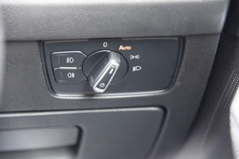 VOLKSWAGEN PASSAT 2.0 TDI BlueMotion Tech Alltrack Estate 5dr Diesel DSG 4Motion E