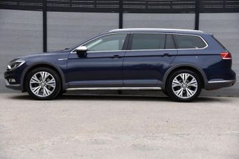 VOLKSWAGEN PASSAT 2.0 TDI BlueMotion Tech Alltrack Estate 5dr Diesel DSG 4Motion E
