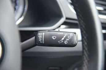 SKODA SUPERB 2.0 TDI Laurin & Klement Estate 5dr Diesel DSG Auto 6Spd Euro 6 