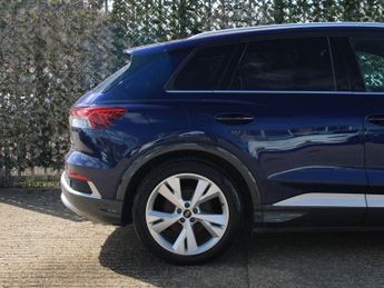 AUDI Q4 E-TRON 40 S line SUV 5dr Electric Auto 82kWh (204 ps)