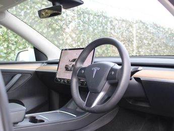 TESLA MODEL Y (Dual Motor) Long Range SUV 5dr Electric Auto 4WDE (384 bhp)