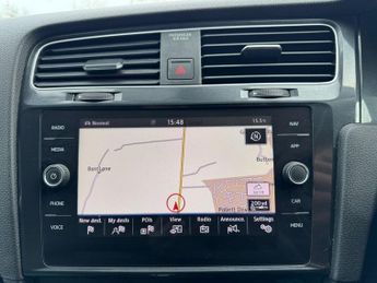 VOLKSWAGEN E-GOLF 35.8kWh e-Golf Hatchback 5dr Electric Auto 