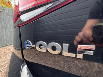 VOLKSWAGEN E-GOLF 35.8kWh e-Golf Hatchback 5dr Electric Auto 