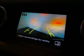 LAND ROVER DISCOVERY 4 3.0 SD V6 HSE SUV 5dr Diesel Auto 4WD Euro 6-Has To Be One Of Th