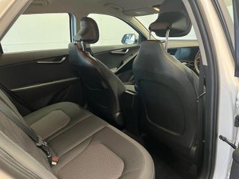 KIA NIRO 1.6h GDi 2 SUV 5dr Petrol Hybrid DCT Euro 6 (s/s) (139 bhp)