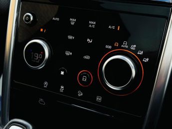 LAND ROVER DISCOVERY SPORT 1.5 P300e 12.2kWh R-Dynamic SE SUV 5dr Petrol Plug-in Hybrid Aut