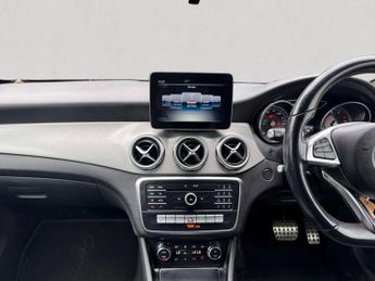 MERCEDES-BENZ GLA 1.6 GLA200 AMG Line Edition SUV 5dr Petrol 7G-DCT Euro 6 (s/s) (