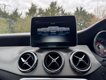 MERCEDES-BENZ GLA 1.6 GLA200 AMG Line Edition SUV 5dr Petrol 7G-DCT Euro 6 (s/s) (