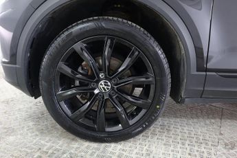 VOLKSWAGEN T-ROC 1.5 TSI EVO Black Edition SUV 5dr Petrol DSG Euro 6 (s/s) (150 p