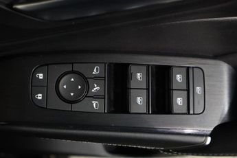 NISSAN QASHQAI 1.5 h e-POWER Kuro Edition Auto Euro 6 (s/s) 5dr