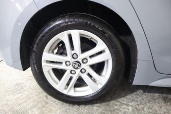 TOYOTA COROLLA 1.8 VVT-h Icon Tech CVT Euro 6 (s/s) 5dr