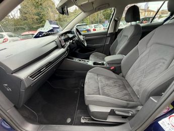 VOLKSWAGEN GOLF 2.0 TDI Style Hatchback 5dr Diesel DSG Euro 6 (s/s) (150 ps)