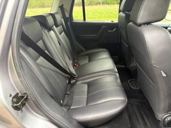 LAND ROVER FREELANDER 2 2.2 SD4 XS SUV 5dr Diesel CommandShift 4WD Euro 5 (190 ps)