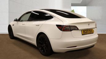 TESLA Model 3 Standard Range Plus Saloon 4dr Electric Auto RWD (241 bhp)